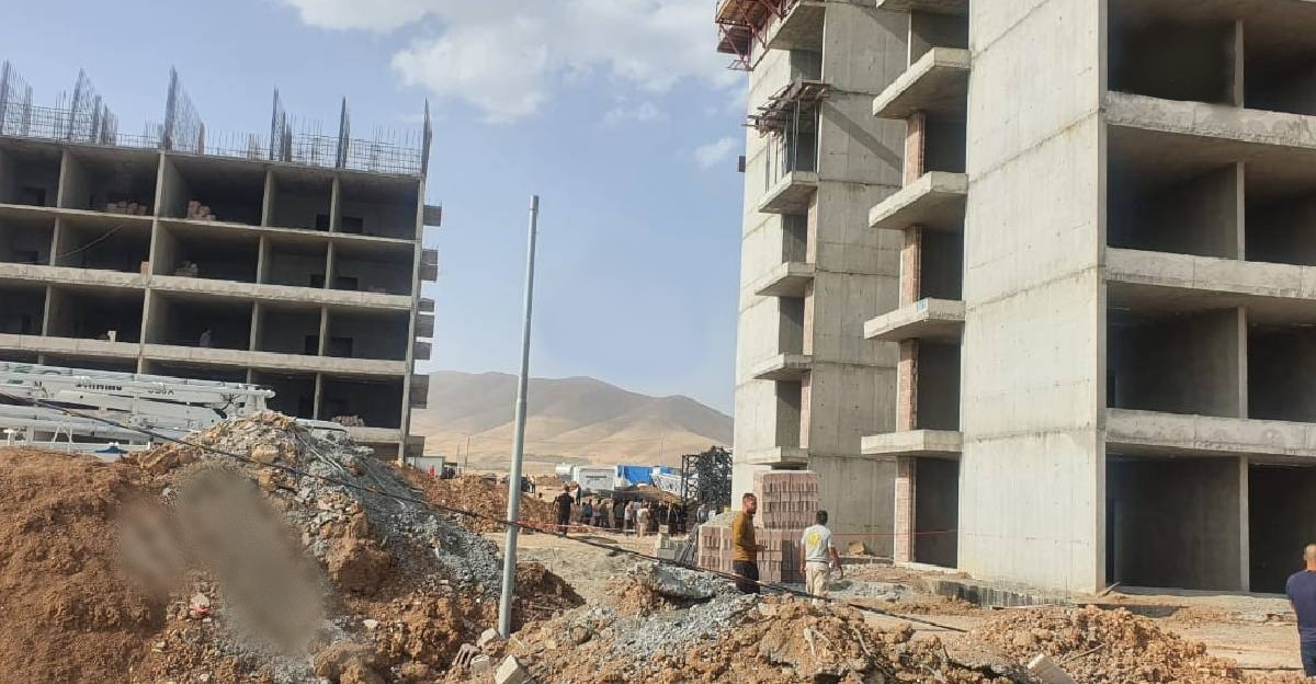 إصابة عامل سقوط من الطابق الخامس بالمنصورة الجديدة
